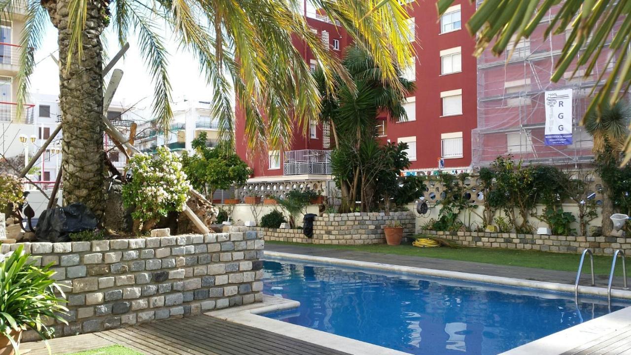 Apartaments Mar Blau Calella Ngoại thất bức ảnh