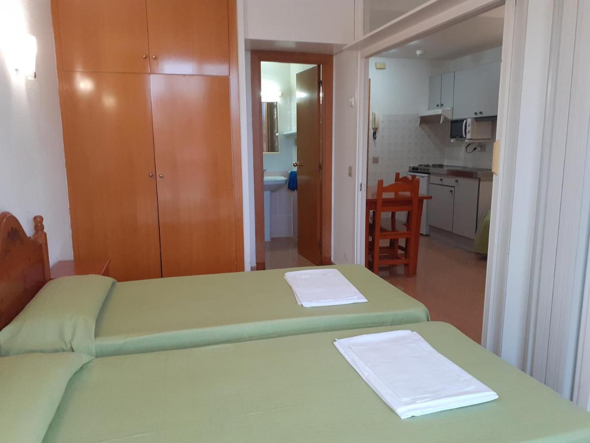 Apartaments Mar Blau Calella Ngoại thất bức ảnh